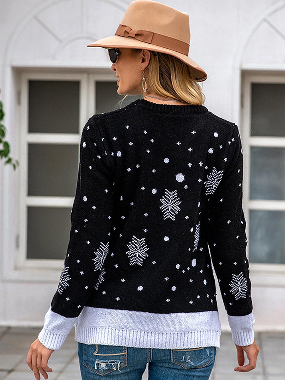 Stilla | Overdimensioneret sweater i jacquard-strik med rensdyrmotiv