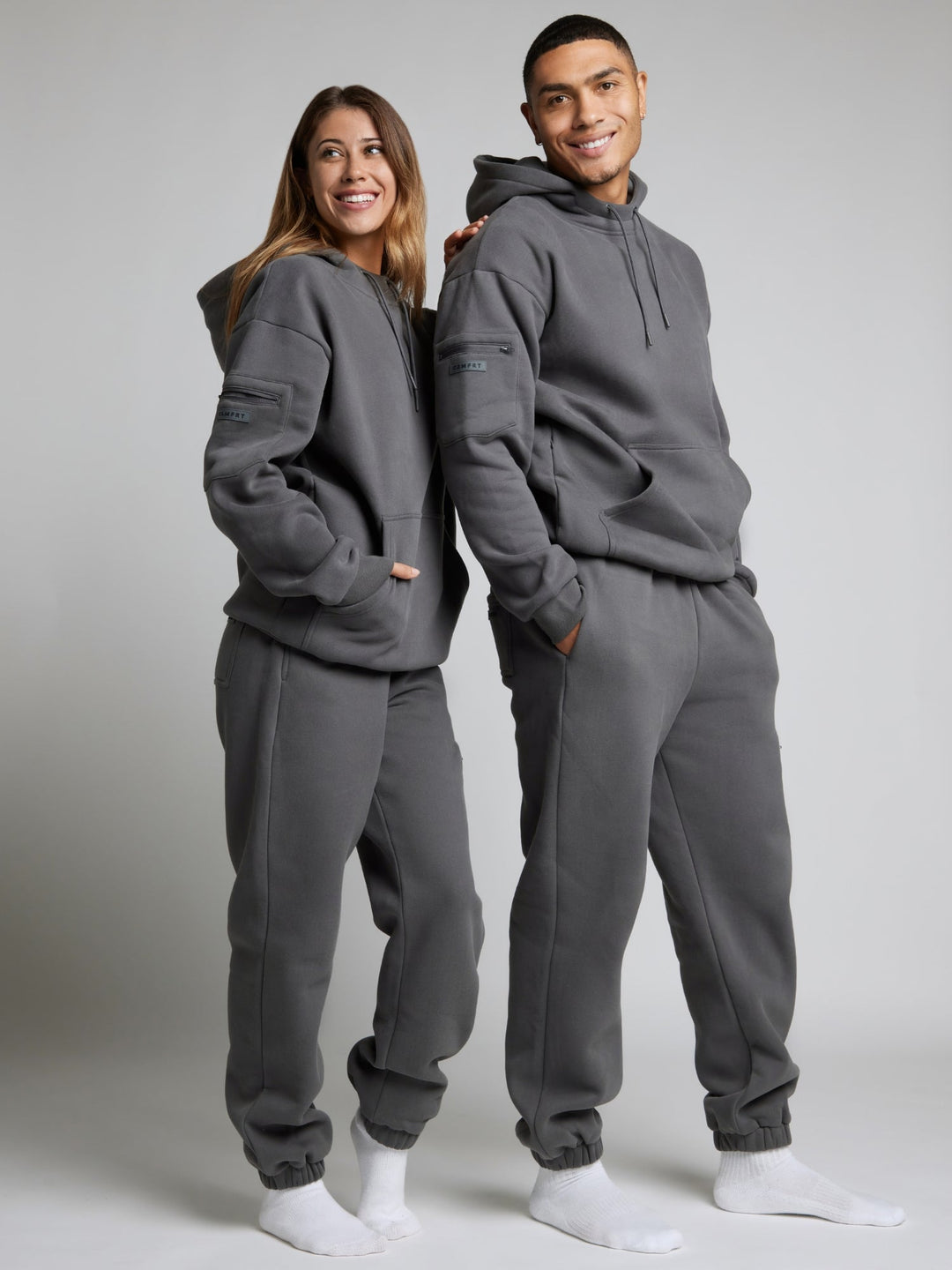 Stilla | Cozy Travel Hoodie med Flytilstand Grafisk