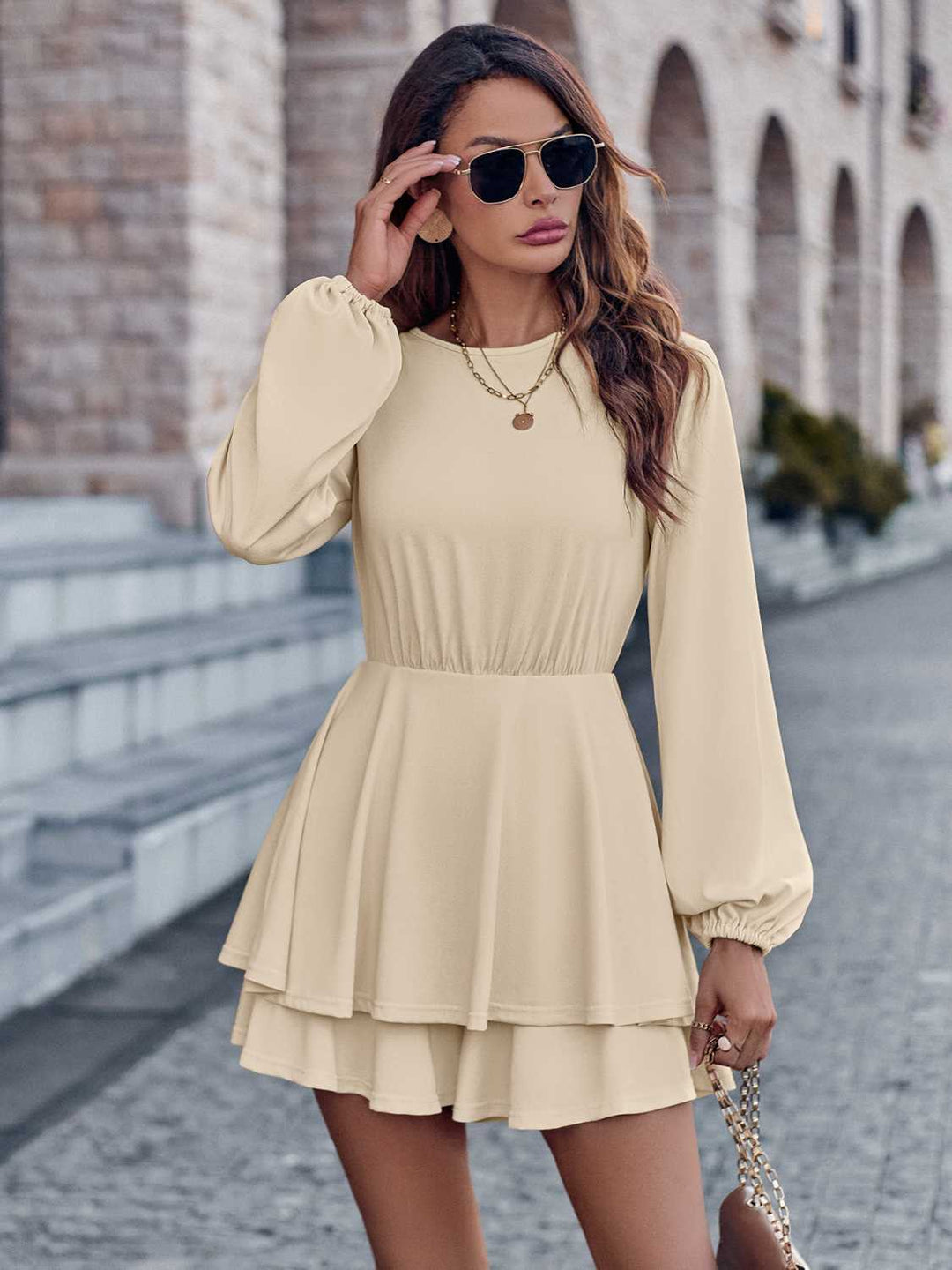 Stilla | Neck Lagdelt Mini Kjole