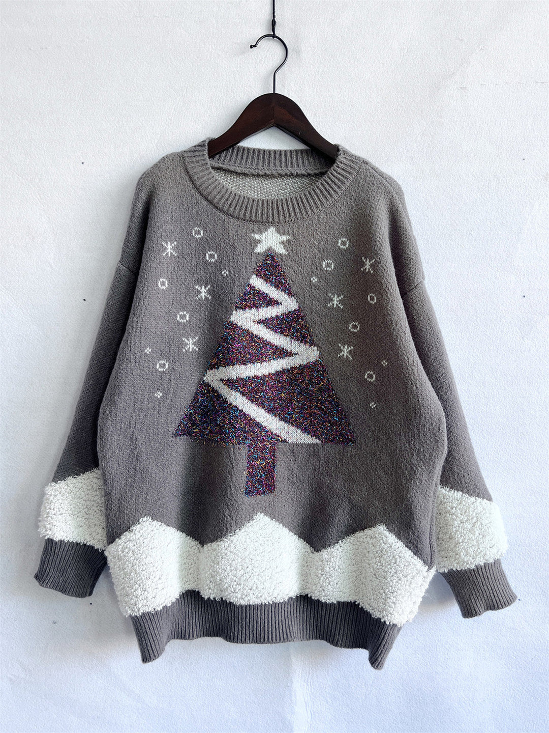Stilla | Tree Graphic Dropped Shoulder Sweater