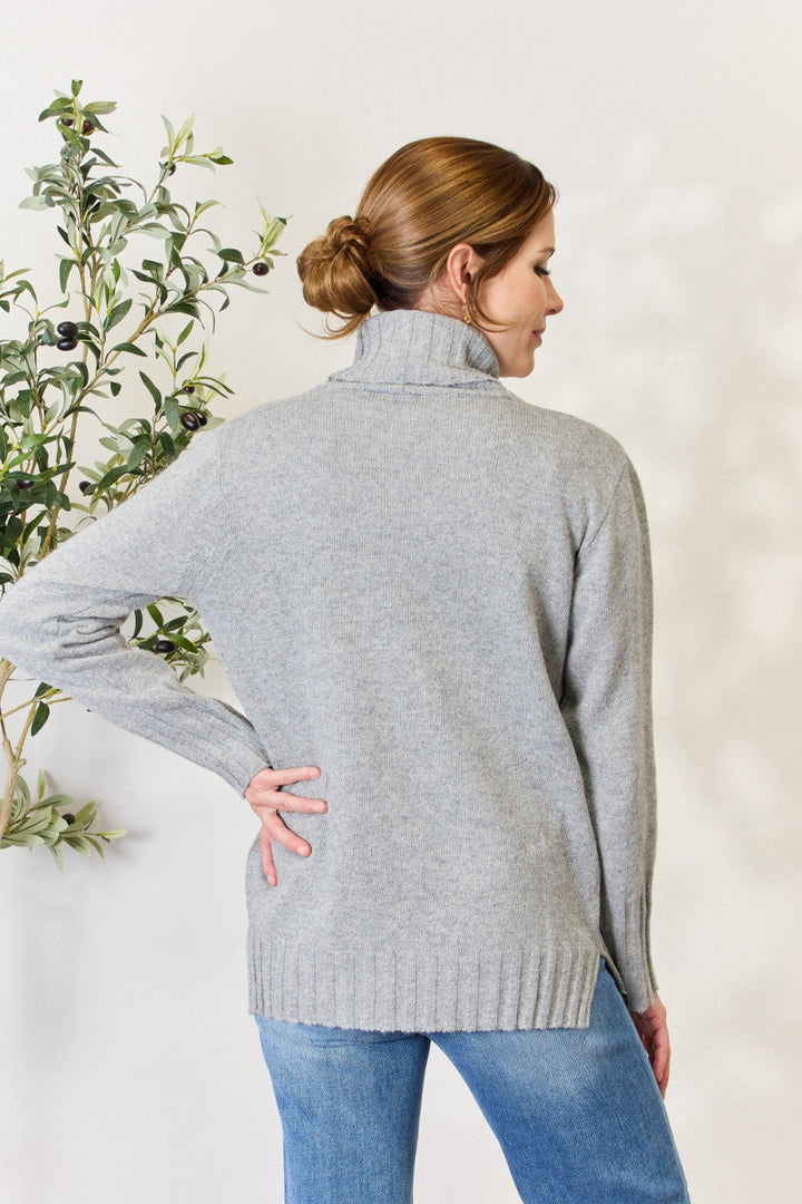 Stilla | Full Size Turtleneck Langærmet Slids Sweater