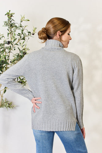Stilla | Full Size Turtleneck Langærmet Slids Sweater