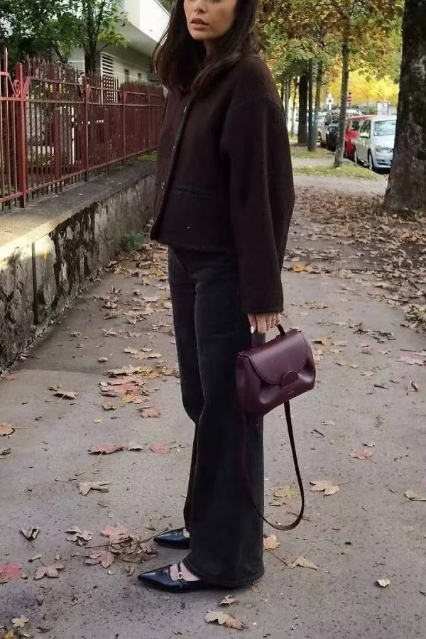 Stilla | Fashionable uldfrakke med knapper til damer