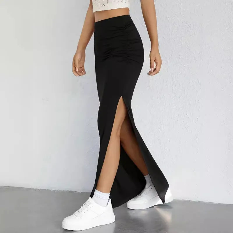 Stilla | Lang Skirt med sidelæg i Sort