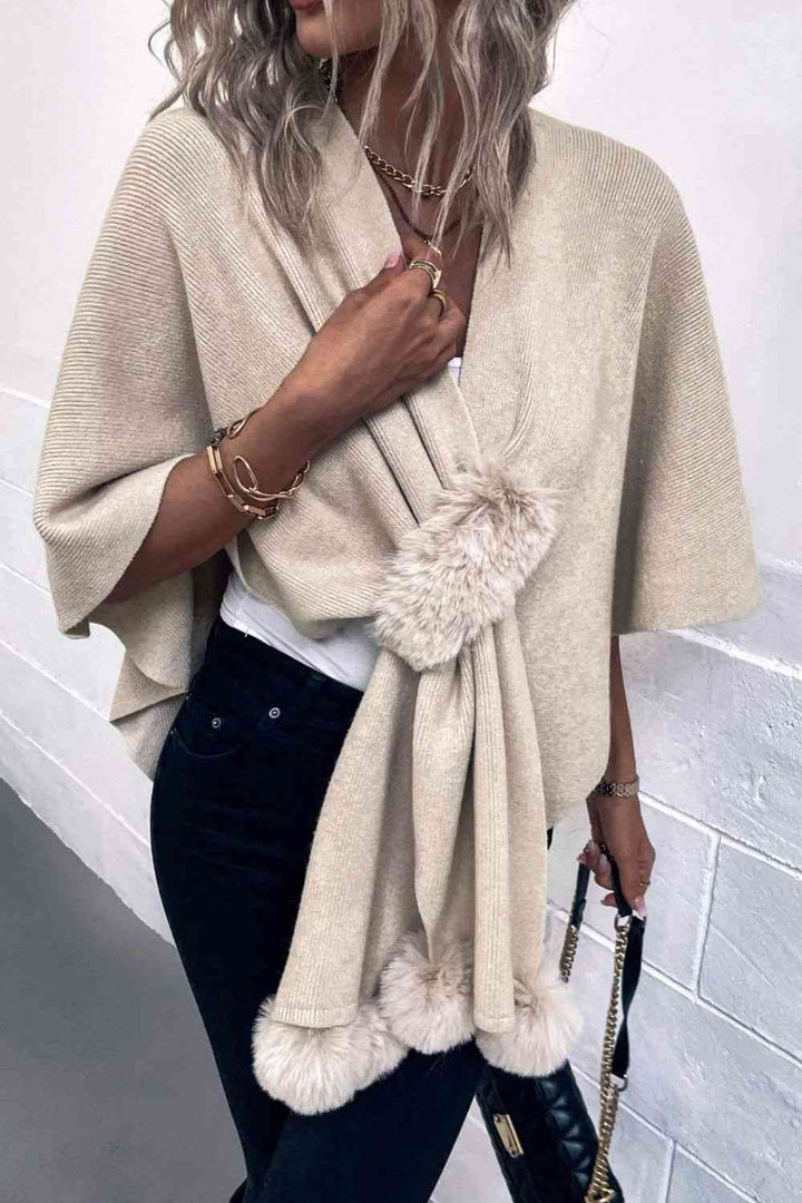 Stilla | Hals Pom-pom Trim Poncho