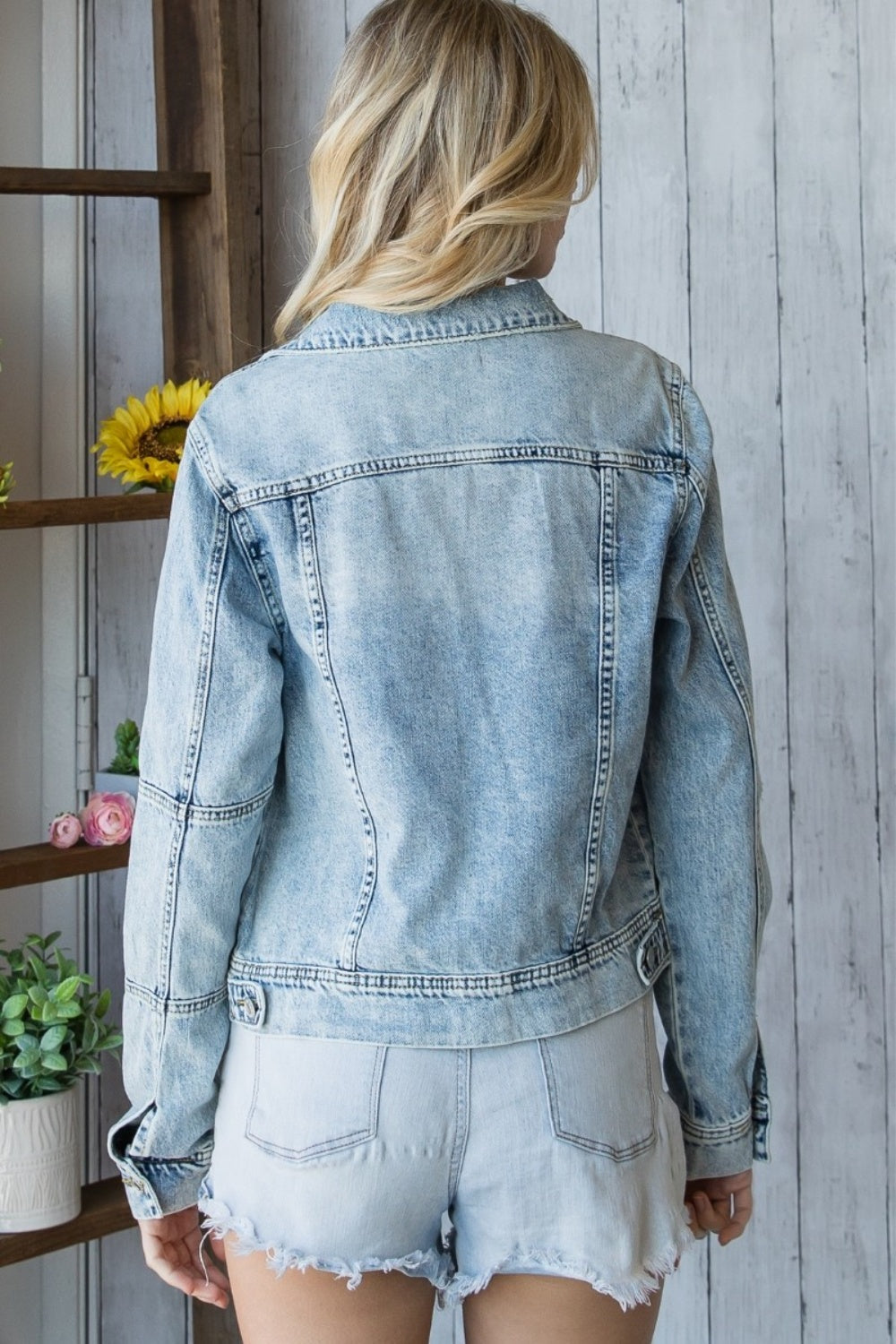 Stilla | Slidt Knap-Op Denimjakke