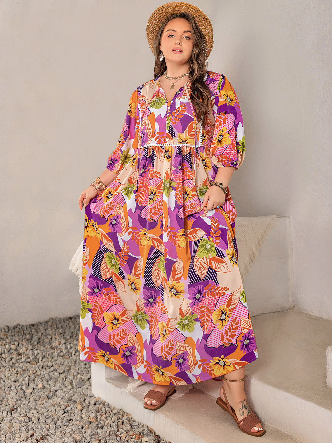 Stilla | Plus Size Printed Tie Neck Maxi Kjole