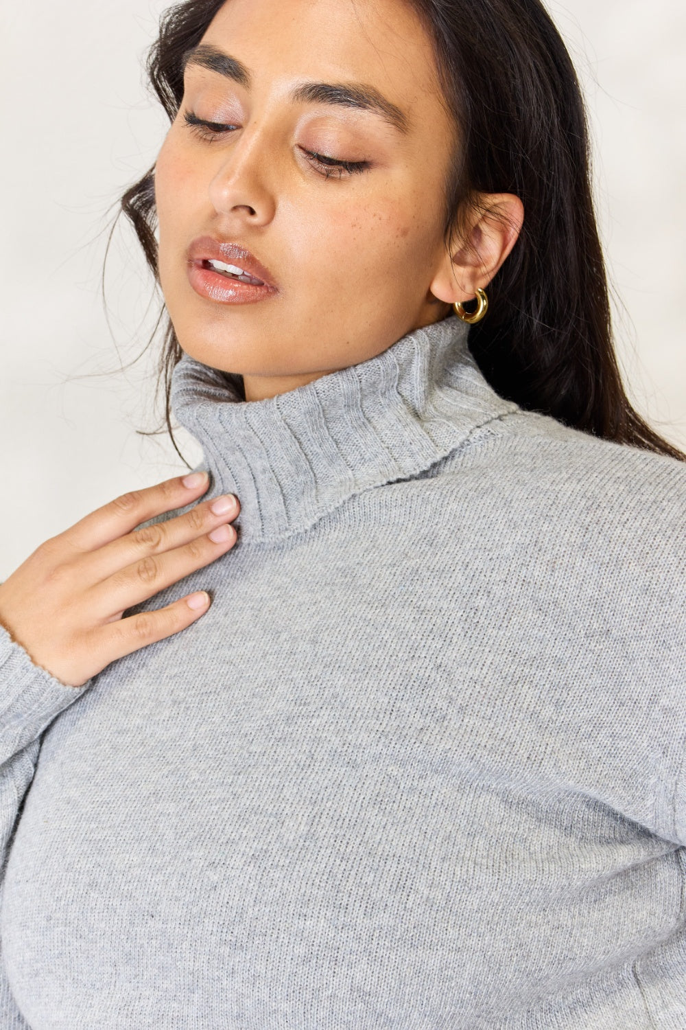 Stilla | Full Size Turtleneck Langærmet Slids Sweater