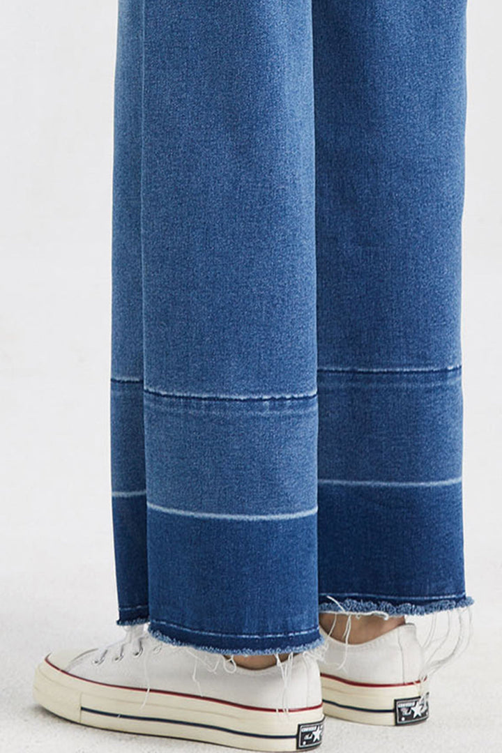 Stilla | Full Size Høj Talje Kattev Whisker Bred Skinds Jeans