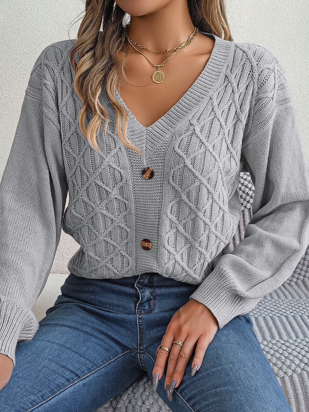Stilla | Strikket V-hals lanterneærme sweater