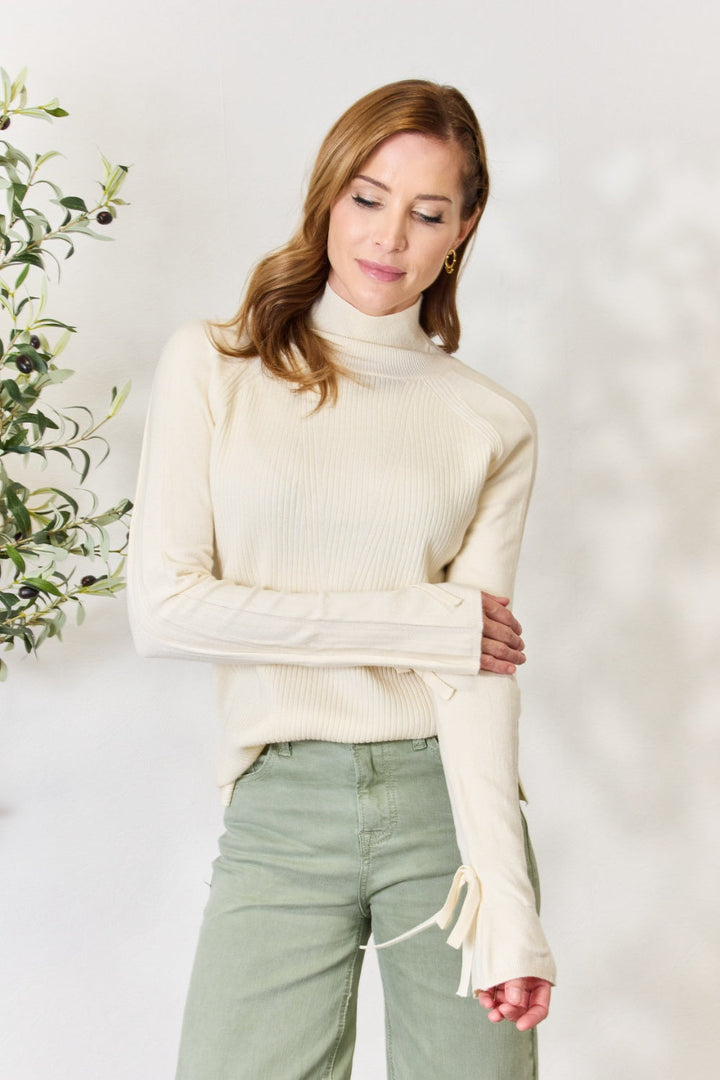 Stilla | Full Size Ribbet Sløjfe Detalje Langærmet Turtleneck Strik Top