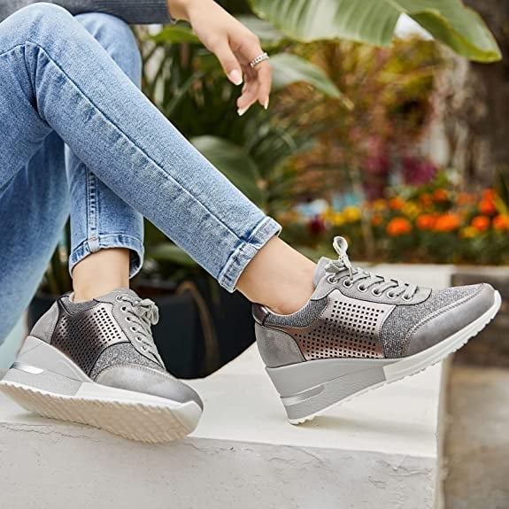 Stilla | Ortodontiske Højhælede Sneakers Med Kilehæl