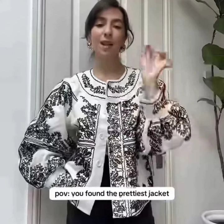 Stilla | Floral Broderi Lanternærmer Boho Jakke