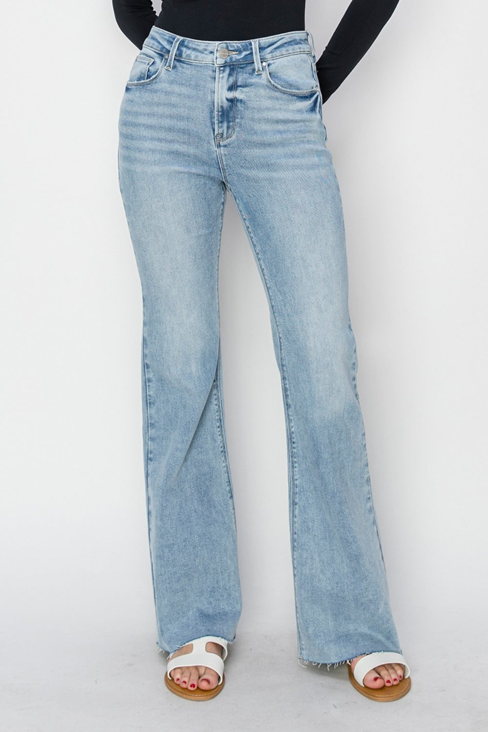 Stilla | Fuldt størrelse høj talje rå kant bootcut jeans