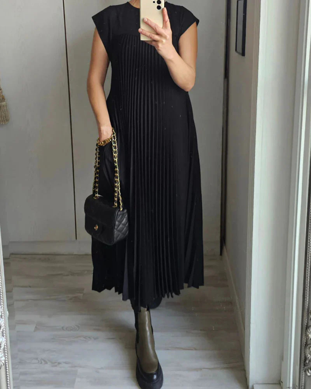 Skovae | Elegant plissékjole