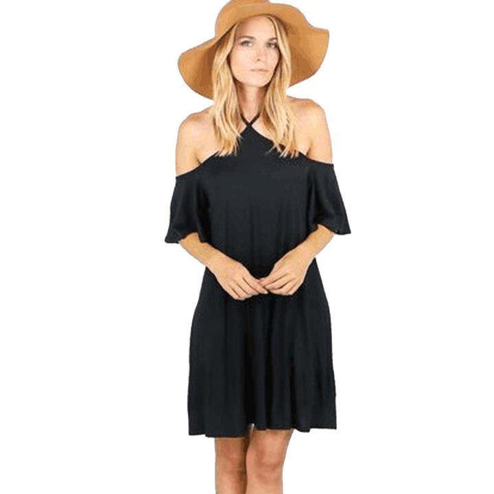 Kvinders sommerkjole med off-the-shoulder look og flydende snit