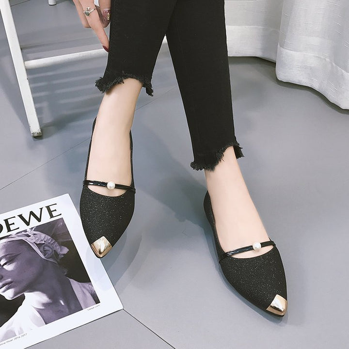 Damer nan elegante glitrende slippers med spids metalhætte, perlebesat spænde og flad hæl Skovae