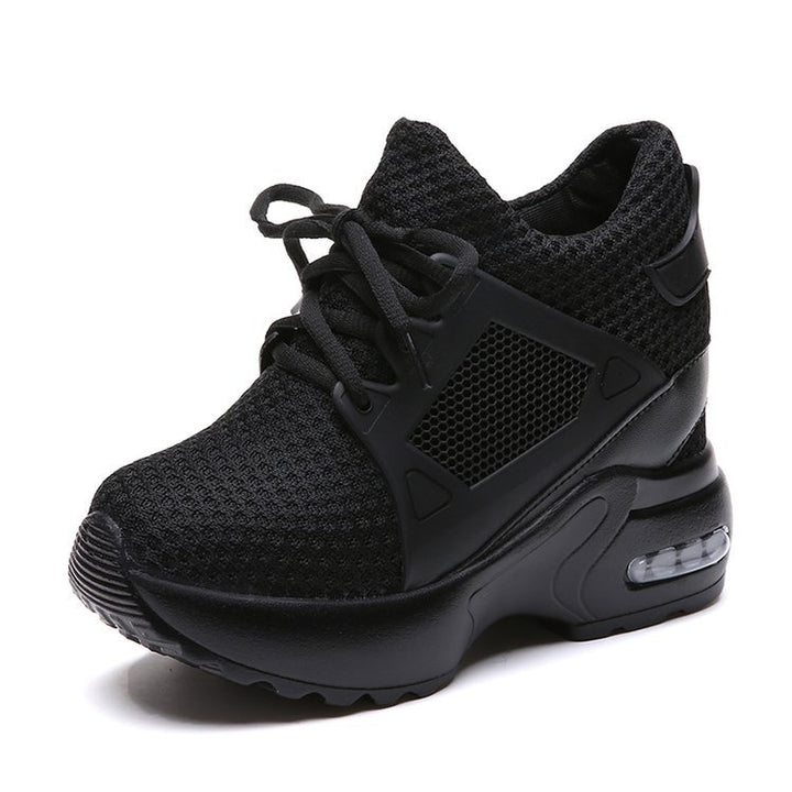 Dame fashionable luft hul sneakers med høj komfortniveau og skridsikker sål Stilla