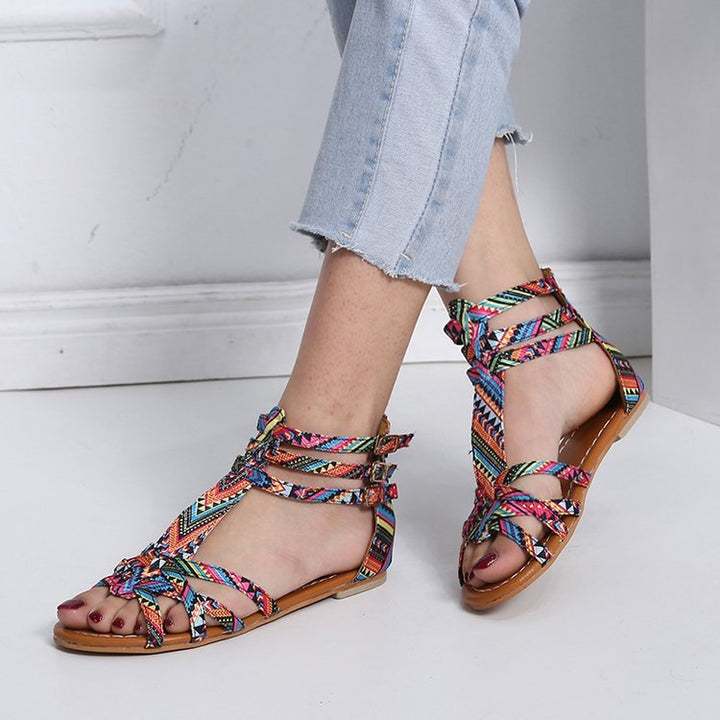 Dame komfortable sommer-sandaler med fortvivlet remdesign og farverige accenter Stilla