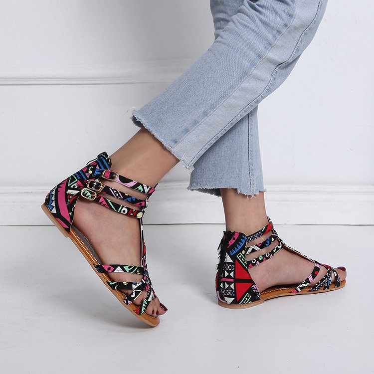 Dame komfortable sommer-sandaler med fortvivlet remdesign og farverige accenter Stilla