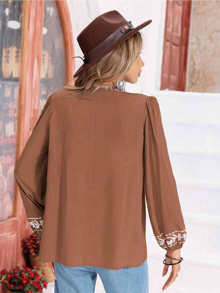 Stilla | Slipsnakke ballonskorte bluse