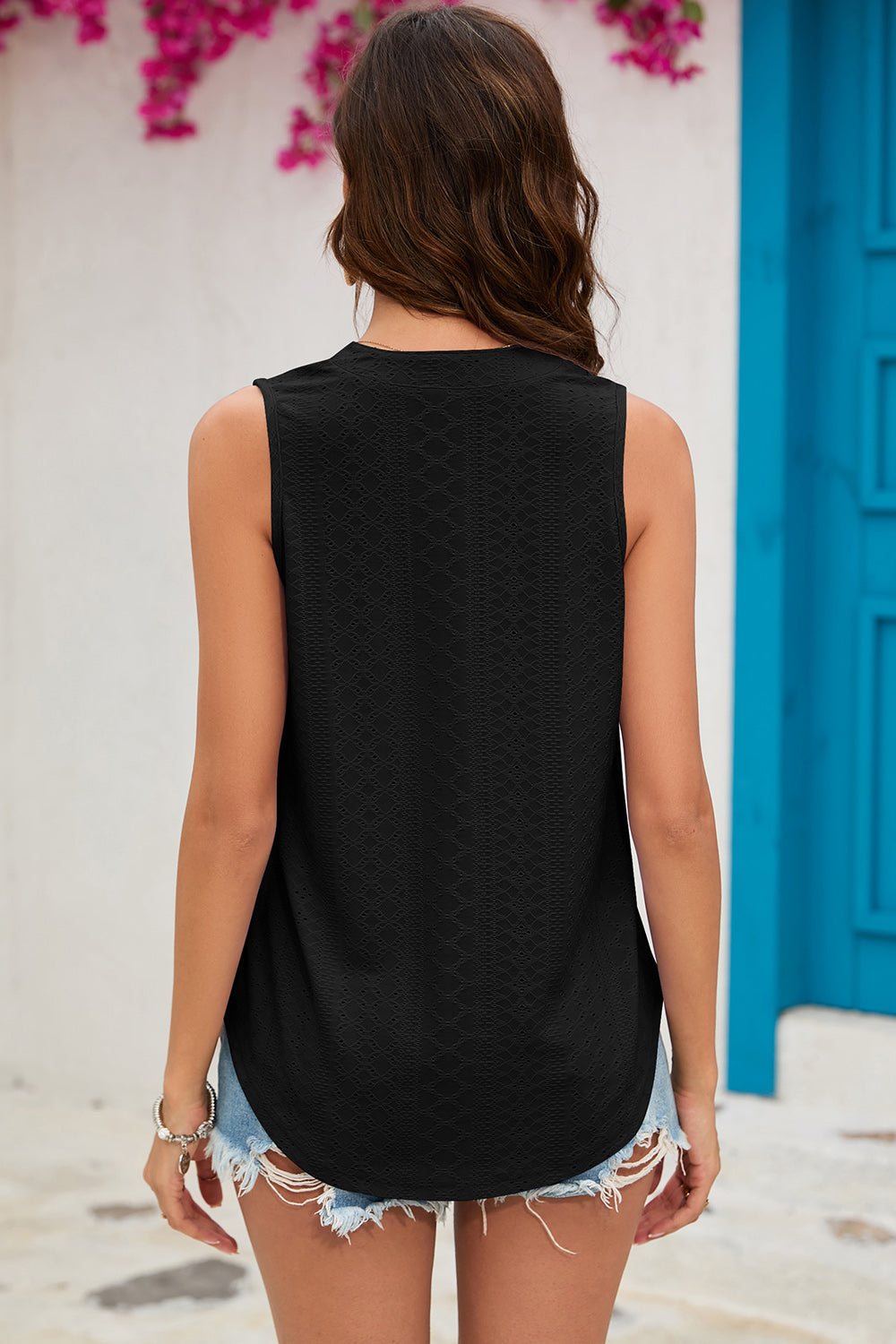 Stilla | Notched ærmeløs top