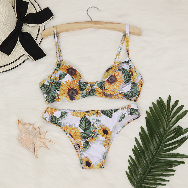 Dame bikini-sæt med innovativt design og trendy farveforløb Stilla