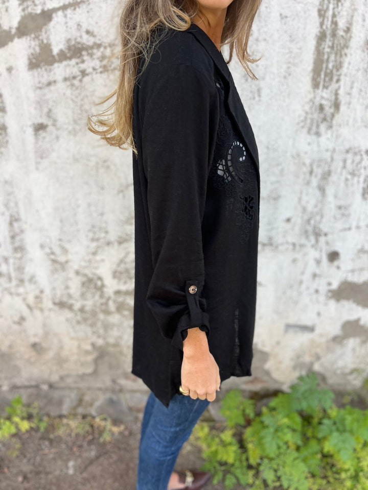 Stilla | Pyntet skjorte med fin broderi