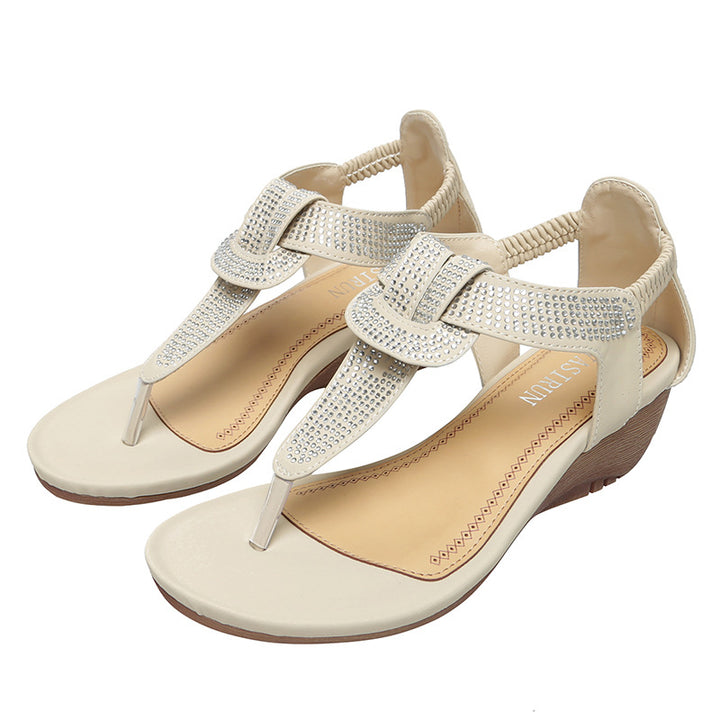 Dame elegante T-Strap sandaler med rhinsten og kilehælhæl Stilla