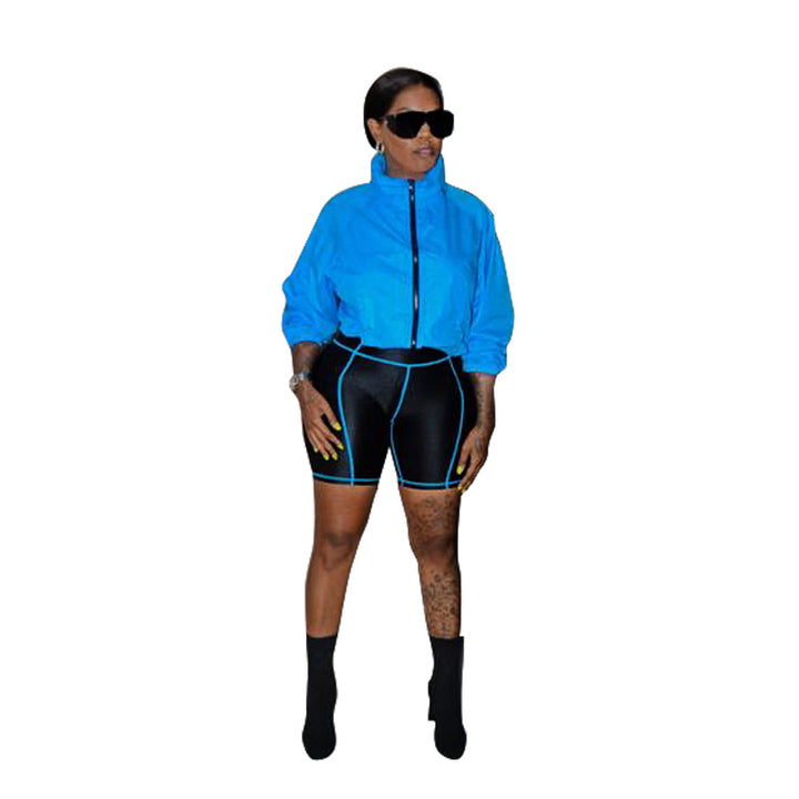 Dame Sporty Set med cropped jakke og tætsiddende shorts Stilla
