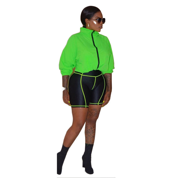 Dame Sporty Set med cropped jakke og tætsiddende shorts Stilla