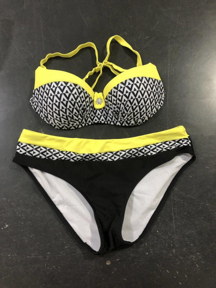 Dame bikini sæt med formende top og moderne stribemønster Skovae