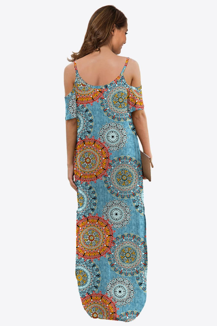 Stilla | Scoop Neck Cold-Shoulder Maxi Dress
