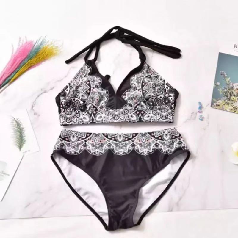 Dame triangel-bikini med kontrasterende designs Skovae