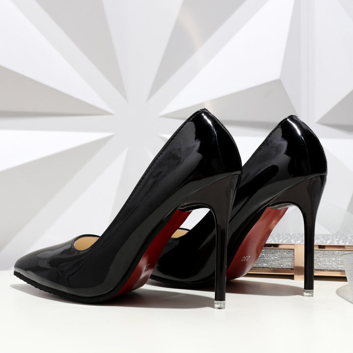 Dame Elegant Højglans-Pumps med smal Silhuet og komfortabelt Inderlag Stilla