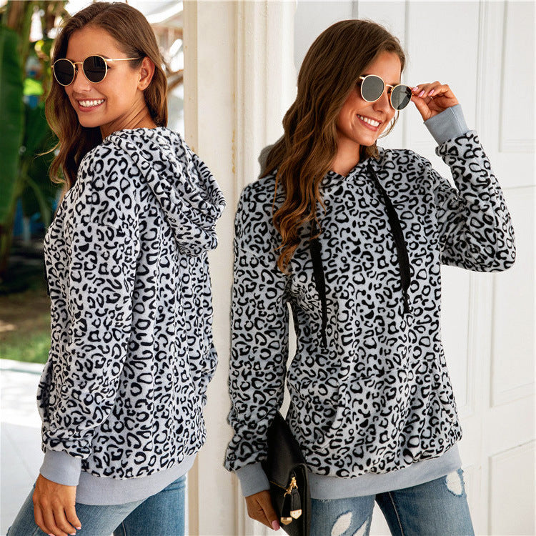Dame Krammende Hoodie med leopardmønster og kængurulomme Stilla