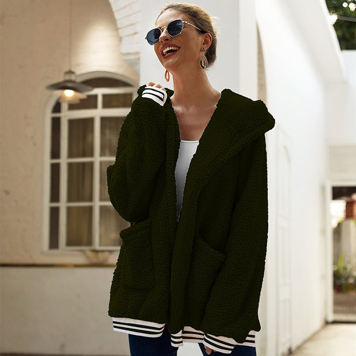 Dame Fleece-Hoodie i oversized snit med praktiske lommer og legende striber Stilla