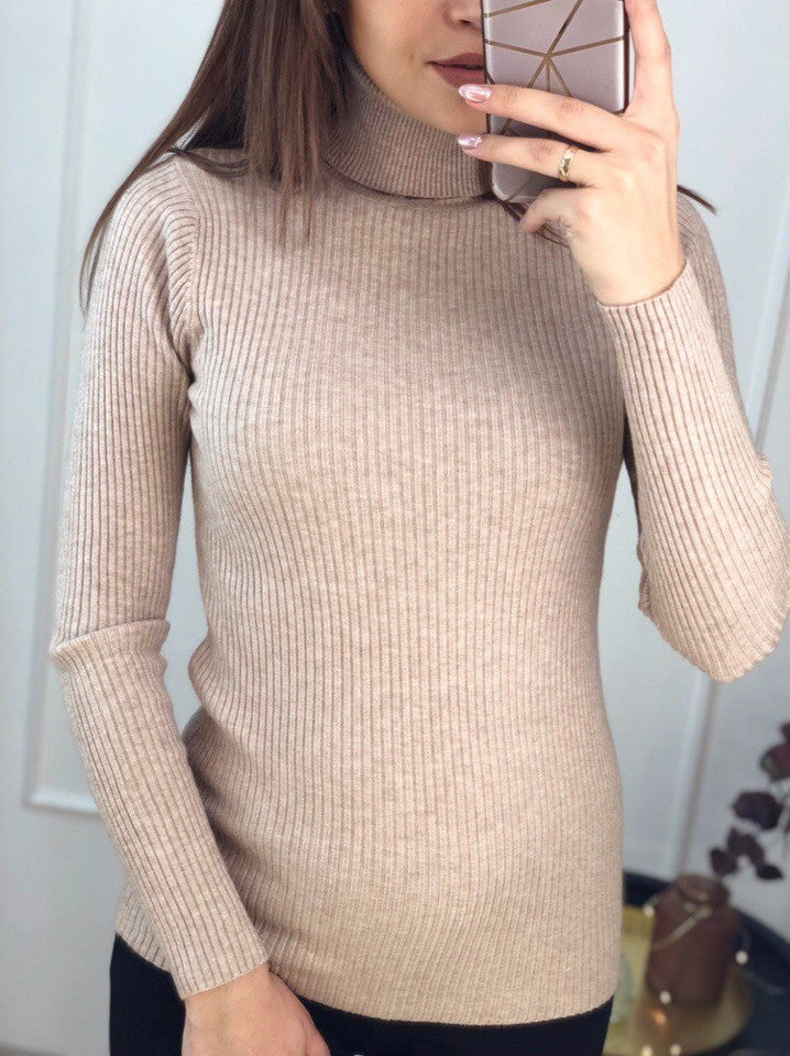 Dame rullekravepullover lavet af fin ribstrik Stilla