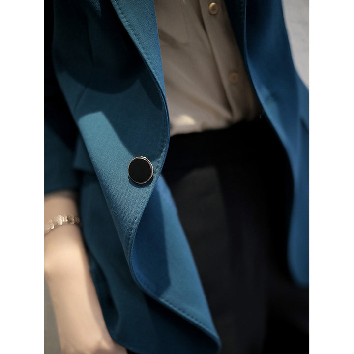 Dame elegant blazer med smalt snit og højkvalitets knapdetaljer Stilla