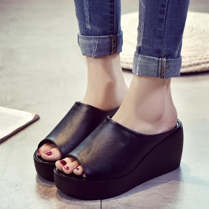 Dame Wedge-sandaler med åben tåparti og komfortabel fodseng Stilla