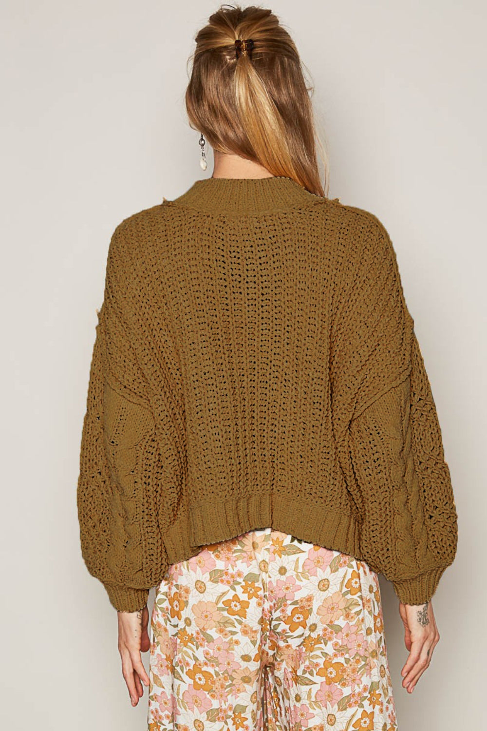Stilla | Pullover med rullekrave og snoet strik
