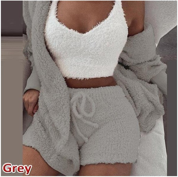 Femme Cozy To-delt Loungewear Sæt med bløde Strikkeshorts og Sweater Stilla