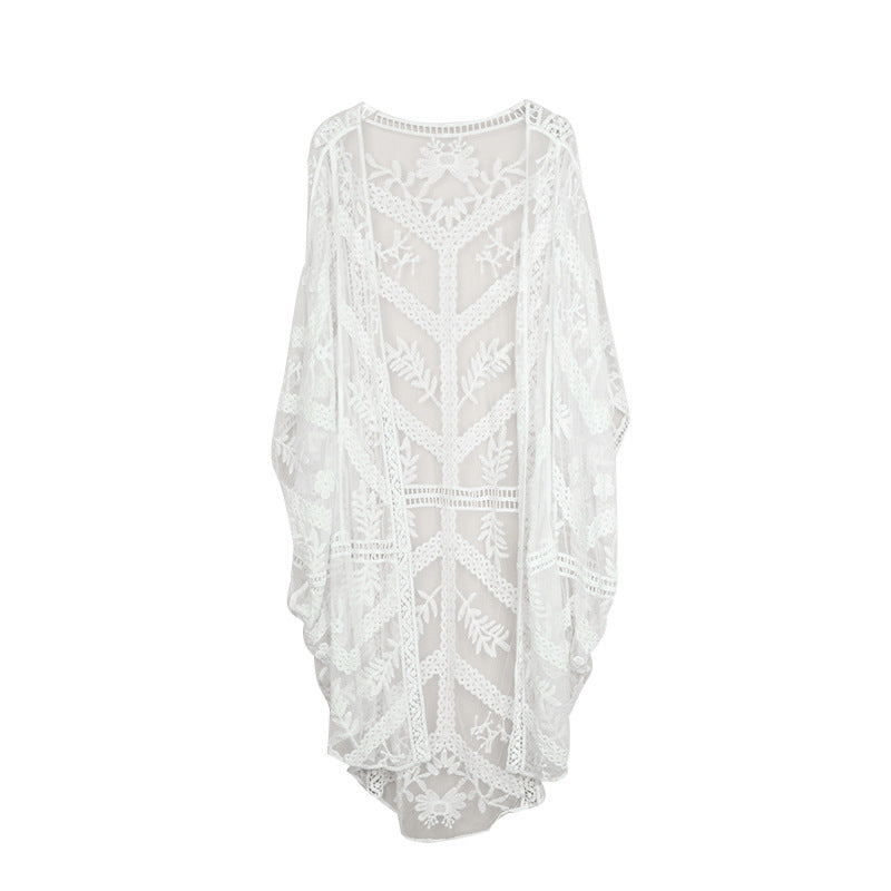 Dame elegant strandkimono med fine hæklede mønstre og luftig pasform Stilla