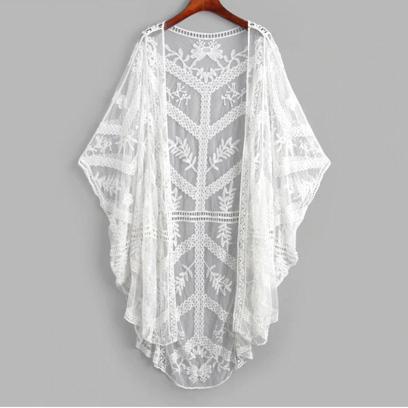 Dame elegant strandkimono med fine hæklede mønstre og luftig pasform Stilla
