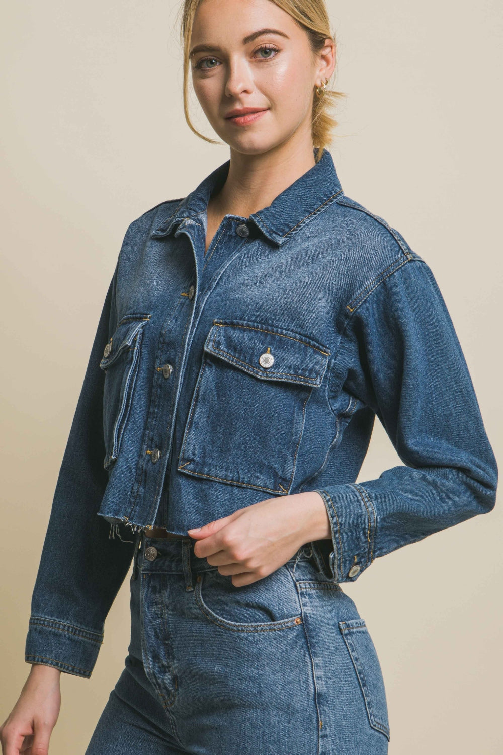 Stilla | Tree Raw Hem Button Up Cropped Denim Jakke