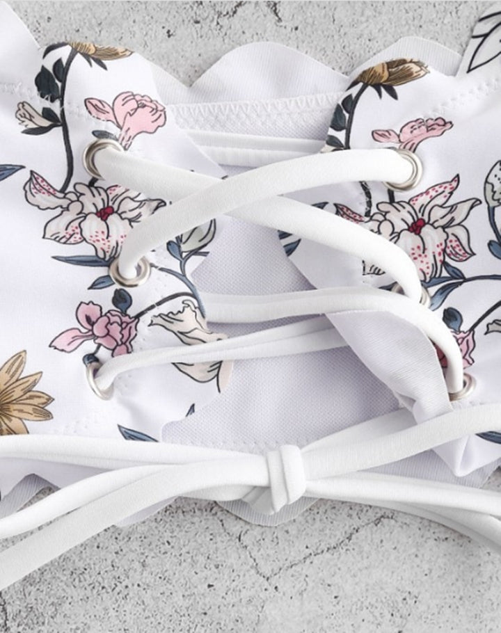 Dame Bandeau-bikini-sæt med blomsterdesign og moderne snøring Stilla