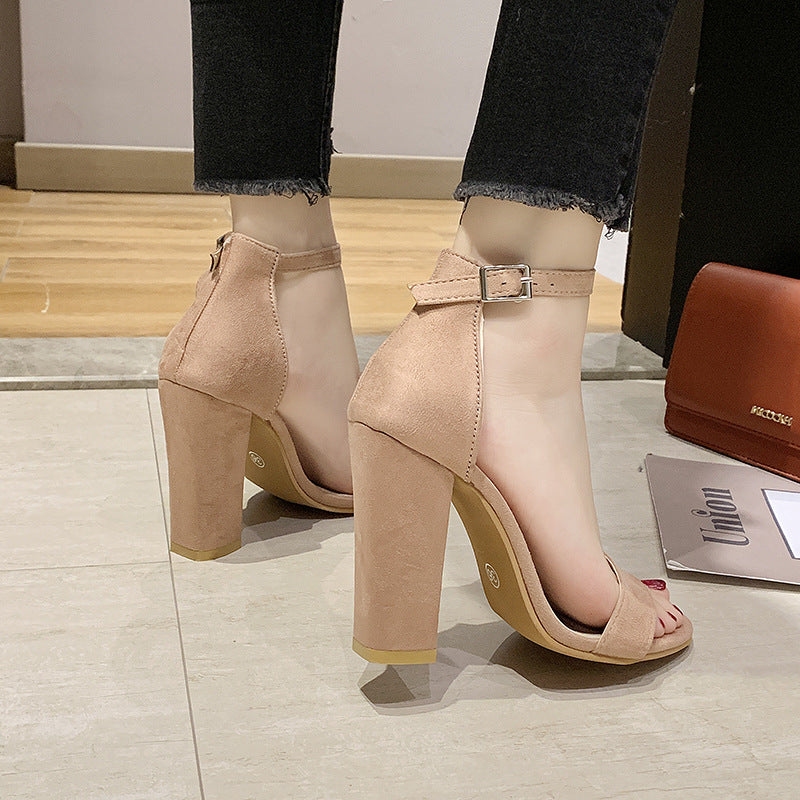 Dame High-Heel Sandaler med elegant remdesign og komfortabel blokhæle Stilla