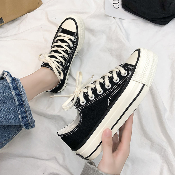 Dame fritids-sneakers i klassisk canvas-design med komfortabel dæmpning Stilla