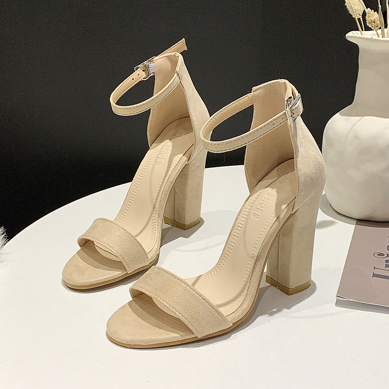 Dame High-Heel Sandaler med elegant remdesign og komfortabel blokhæle Stilla