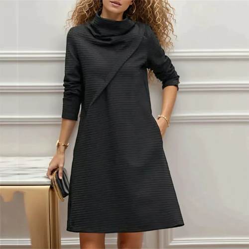 Stilla | Trendy Monochrome Mini Kjole Med Lange Ærmer